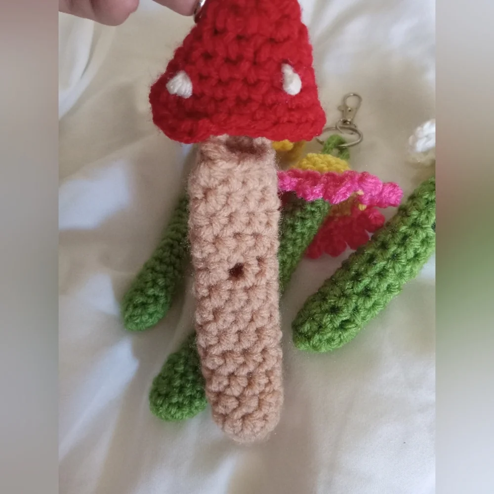 Handcrafted Pen holder crochet lanyard and keychains - Picture 5 of 8